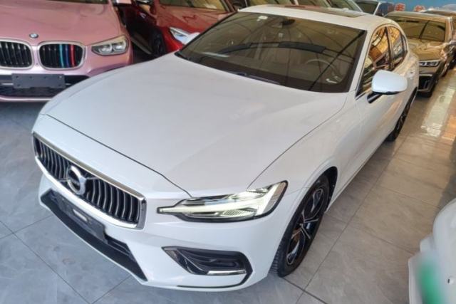 Used Volvo S60 2020 T4 Zhiyi Luxury Edition