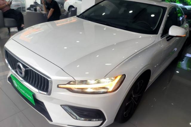 Used Volvo S60 2020 T4 Zhiyi Luxury Edition
