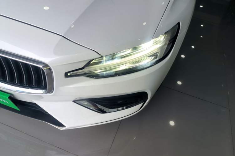 Used Volvo S60 2020 T4 Zhiyi Luxury Edition Left Front Headlight