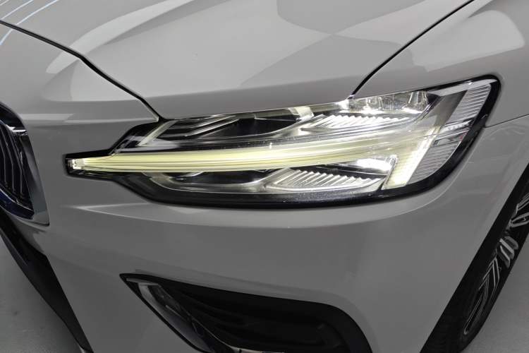 Used Volvo S60 2020 T4 Zhiyuan Luxury Edition Left Front Headlight