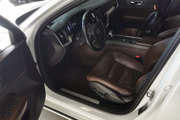 Used Volvo S60 2020 T4 Zhiyi Luxury Edition Left Front Seat