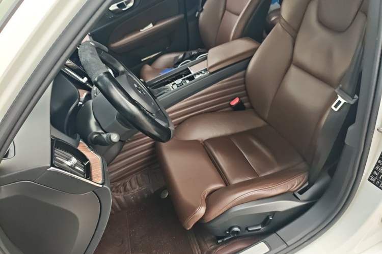 Used Volvo S60 2020 T4 Zhiyuan Luxury Edition Left Front Seat