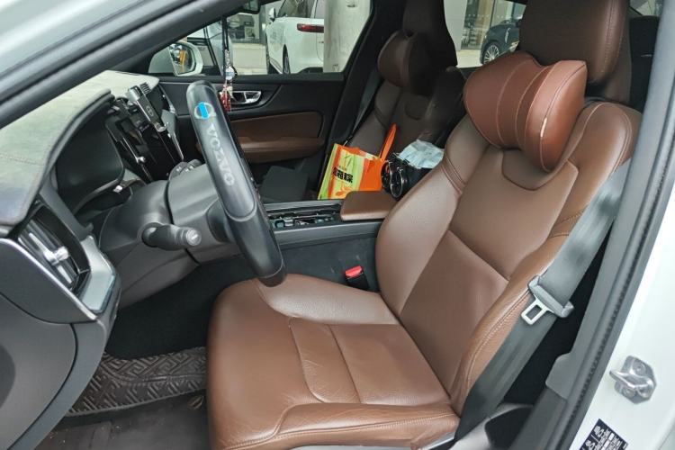 Used Volvo S60 2020 T4 Zhiyi Luxury Edition Left Front Seat