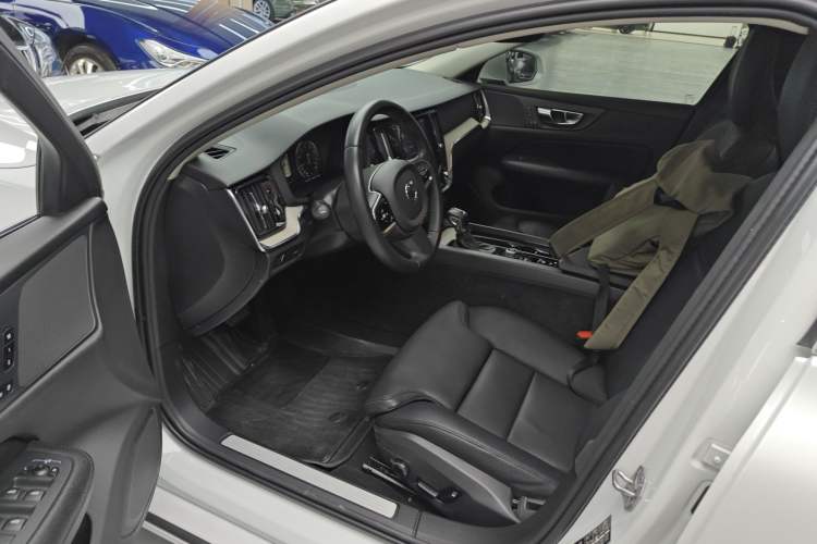 Used Volvo S60 2020 T4 Zhiyuan Luxury Edition Left Front Seat