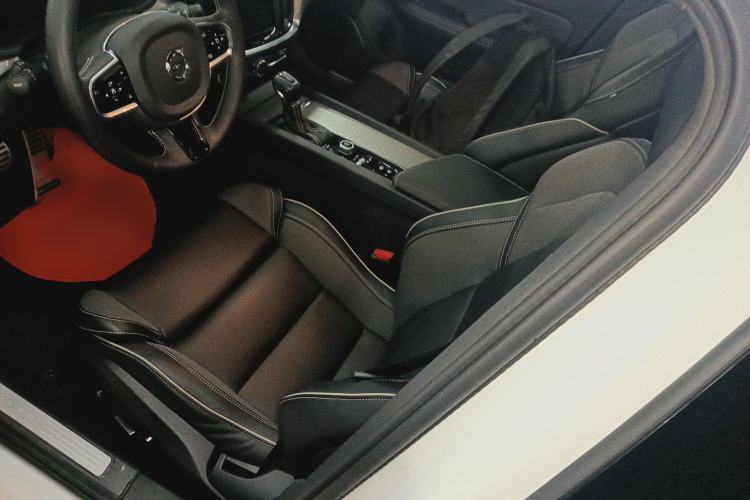 Used Volvo S60 2020 T4 Zhiyuan Sport Edition Left Front Seat