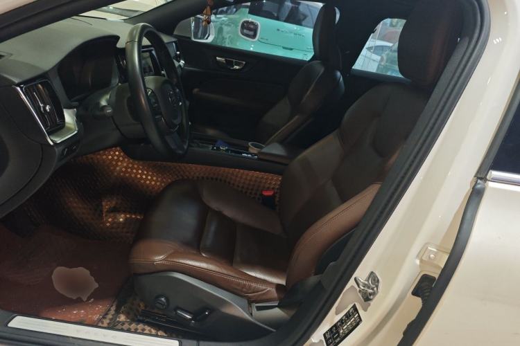 Used Volvo S60 2020 T4 Zhiyi Luxury Edition Left Front Seat