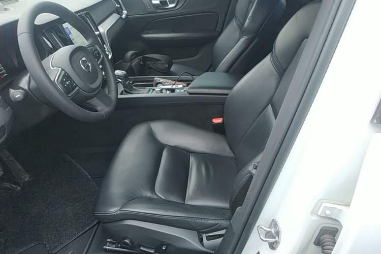 Used Volvo S60 2020 T4 Zhiyi Luxury Edition Left Front Seat