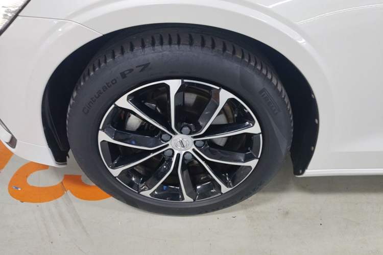 Used Volvo S60 2020 T4 Zhiyi Luxury Edition Left Front Wheel Hub