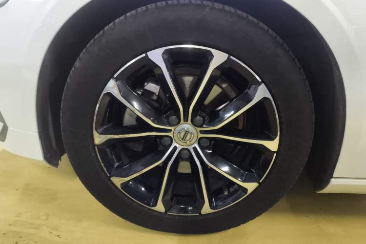 Used Volvo S60 2020 T4 Zhiyi Luxury Edition Left Front Wheel Hub