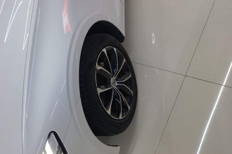 Used Volvo S60 2020 T4 Zhiyi Luxury Edition Left Front Wheel Hub