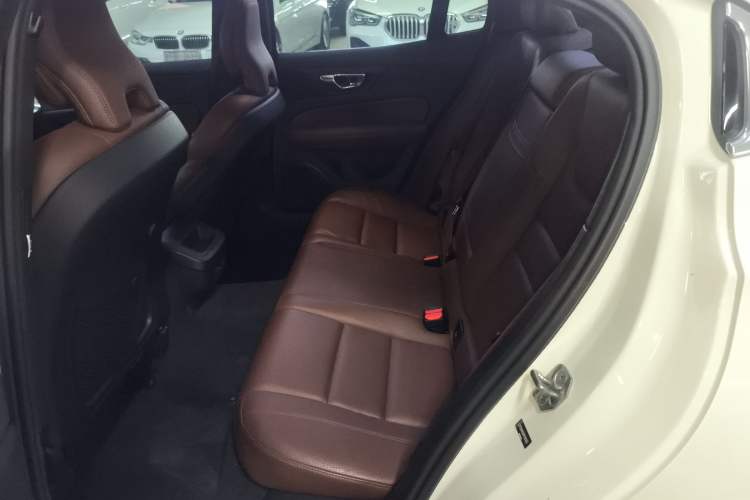 Used Volvo S60 2020 T4 Zhiyi Luxury Edition Left Rear Seat