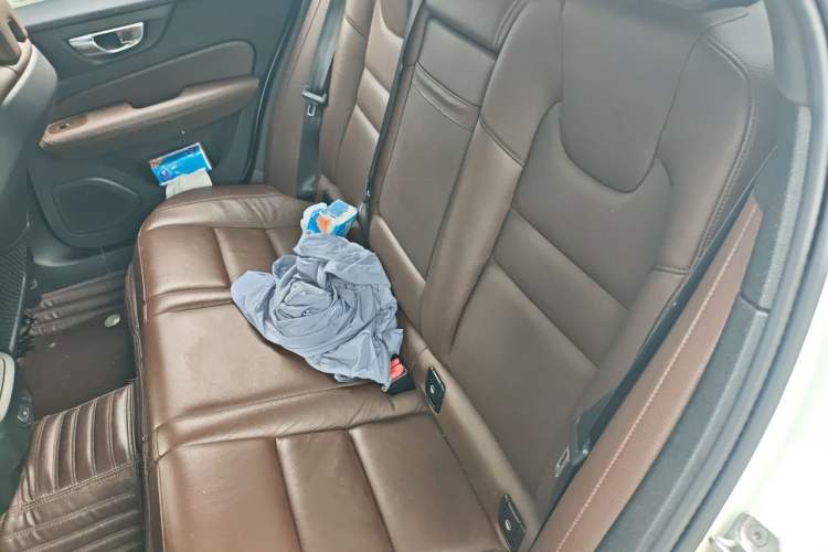 Used Volvo S60 2020 T4 Zhiyuan Luxury Edition Left Rear Seat