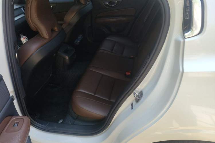 Used Volvo S60 2020 T4 Zhiyi Luxury Edition Left Rear Seat