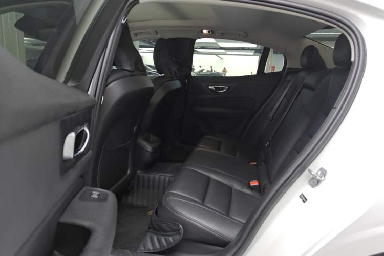Used Volvo S60 2020 T4 Zhiyuan Luxury Edition Left Rear Seat