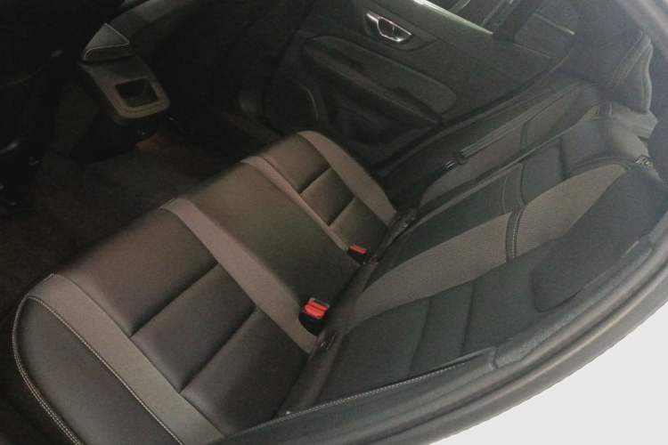 Used Volvo S60 2020 T4 Zhiyuan Sport Edition Left Rear Seat
