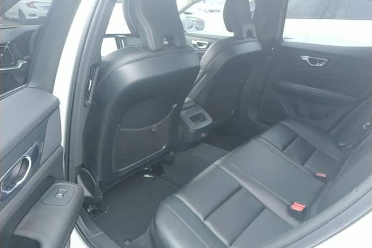 Used Volvo S60 2020 T4 Zhiyi Luxury Edition Left Rear Seat
