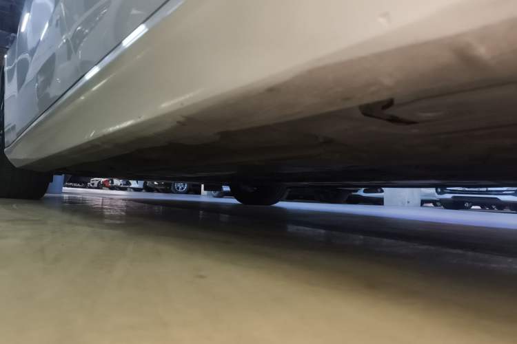 Used Volvo S60 2020 T4 Zhiyi Luxury Edition Left Side Sill