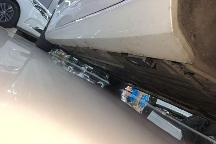 Used Volvo S60 2020 T4 Zhiyi Luxury Edition Left Side Sill