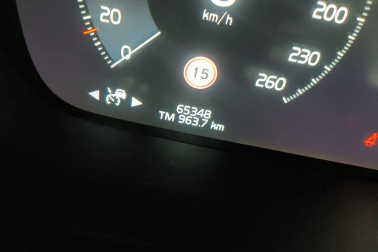 Used Volvo S60 2020 T4 Zhiyuan Luxury Edition Odometer Close Up