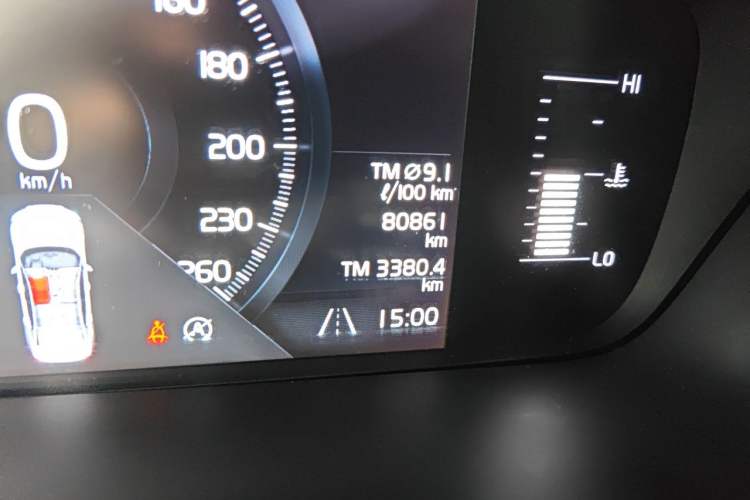 Used Volvo S60 2020 T4 Zhiyi Luxury Edition Odometer Close Up