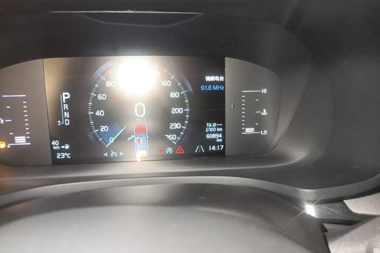 Used Volvo S60 2020 T3 SmartDrive Luxury Edition Odometer Close Up