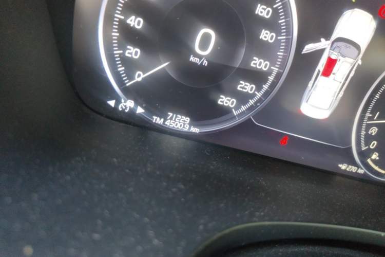 Used Volvo S60 2020 T4 Zhiyuan Luxury Edition Odometer Close Up