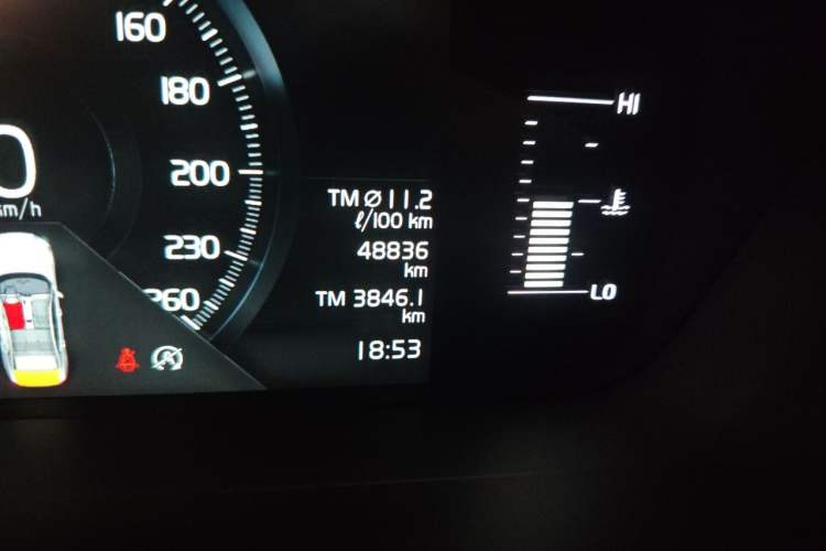 Used Volvo S60 2020 T4 Zhiyi Luxury Edition Odometer Close Up