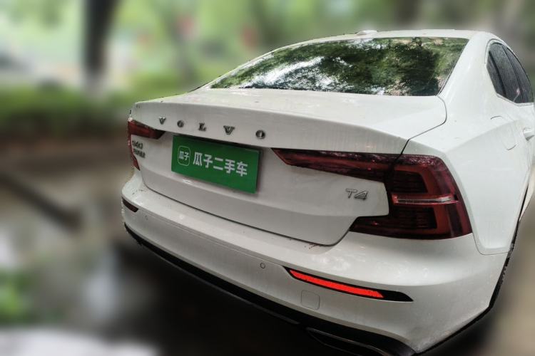 Used Volvo S60 2020 T4 Zhiyuan Luxury Edition Rear