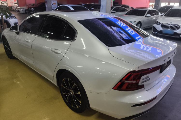 Used Volvo S60 2020 T4 Zhiyi Luxury Edition Rear Left 45 Deg