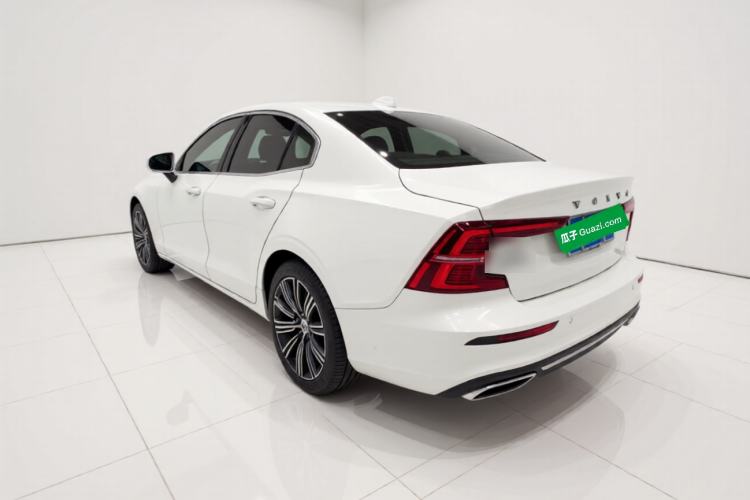 Used Volvo S60 2020 T4 Zhiyuan Luxury Edition Rear Left 45 Deg