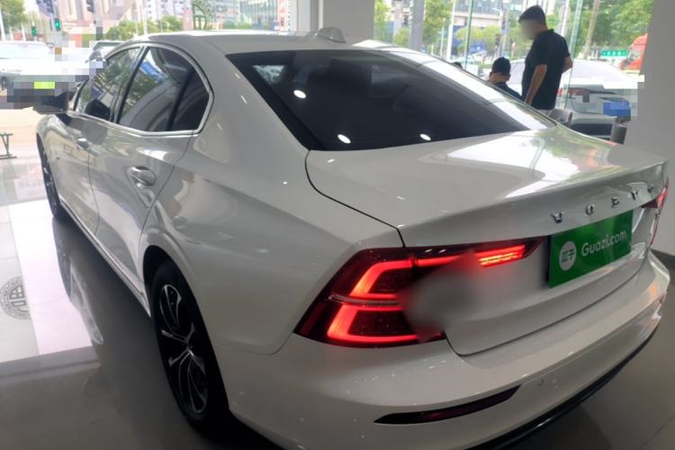 Used Volvo S60 2020 T4 Zhiyi Luxury Edition Rear Left 45 Deg