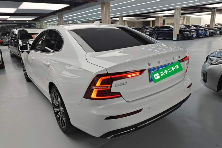 Used Volvo S60 2020 T4 Zhiyuan Luxury Edition Rear Left 45 Deg
