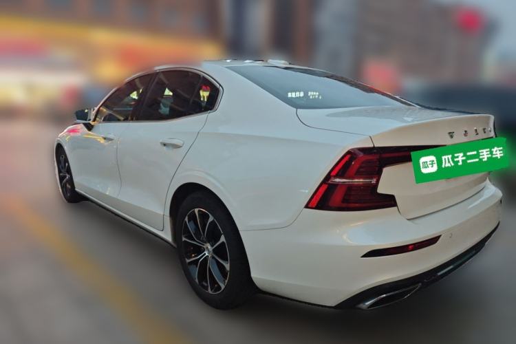 Used Volvo S60 2020 T4 Zhiyi Luxury Edition Rear Left 45 Deg