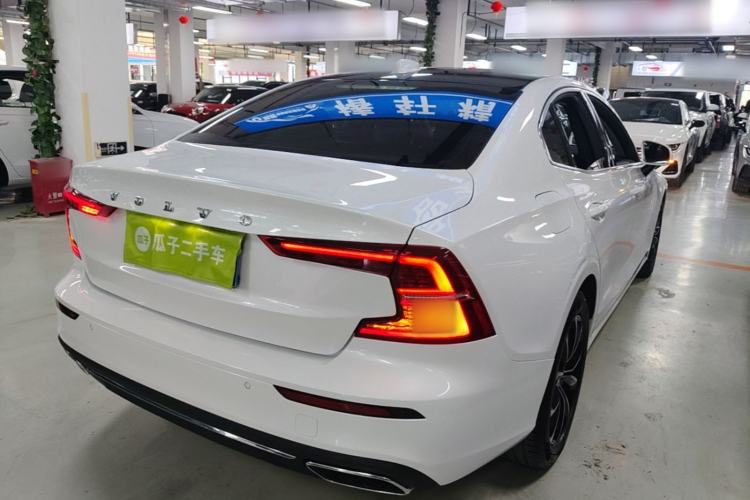 Used Volvo S60 2020 T4 Zhiyi Luxury Edition Rear Right 45 Deg