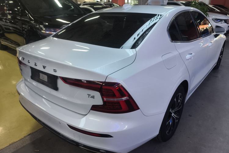 Used Volvo S60 2020 T4 Zhiyi Luxury Edition Rear Right 45 Deg