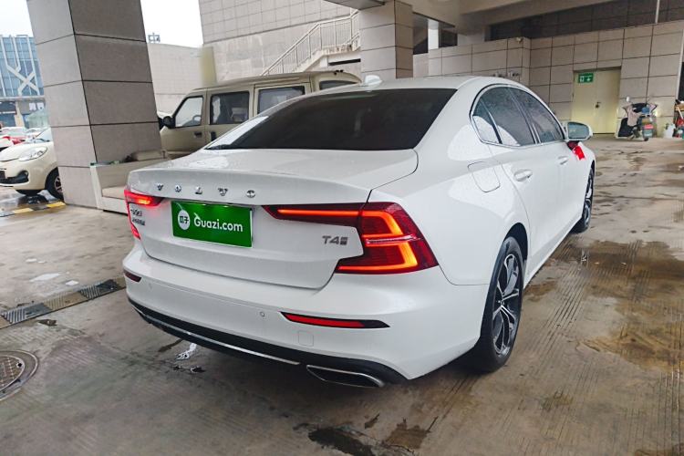 Used Volvo S60 2020 T4 Zhiyi Luxury Edition Rear Right 45 Deg