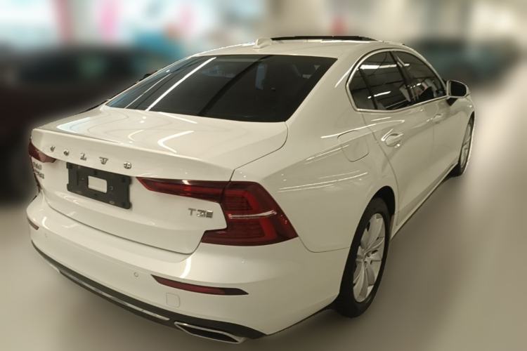 Used Volvo S60 2020 T3 SmartDrive Luxury Edition Rear Right 45 Deg