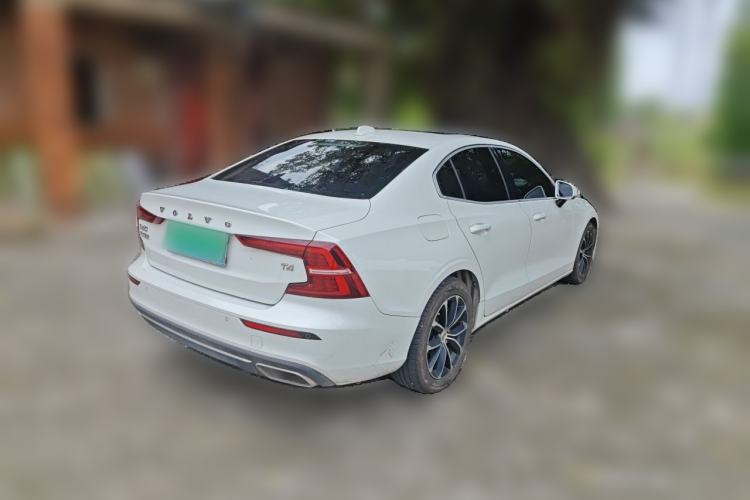 Used Volvo S60 2020 T4 Zhiyi Luxury Edition Rear Right 45 Deg