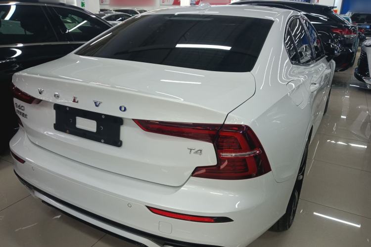Used Volvo S60 2020 T4 Zhiyuan Sport Edition Rear Right 45 Deg