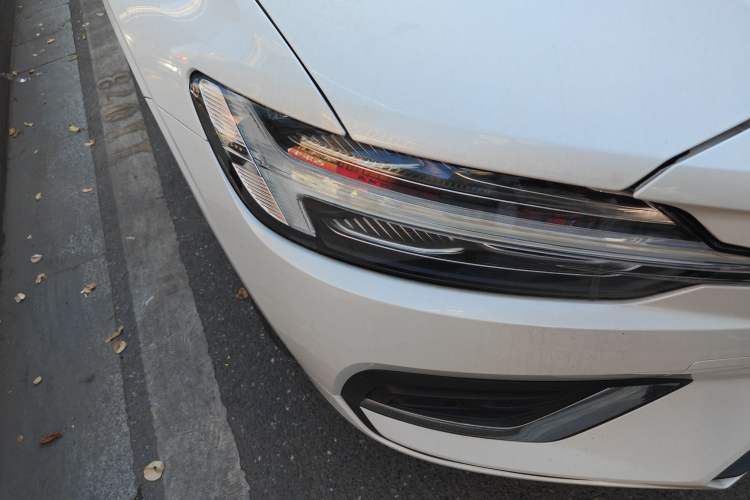 Used Volvo S60 2020 T4 Zhiyi Luxury Edition Right Front Headlight