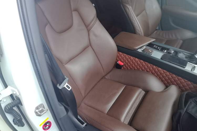 Used Volvo S60 2020 T4 Zhiyuan Sport Edition Right Front Seat