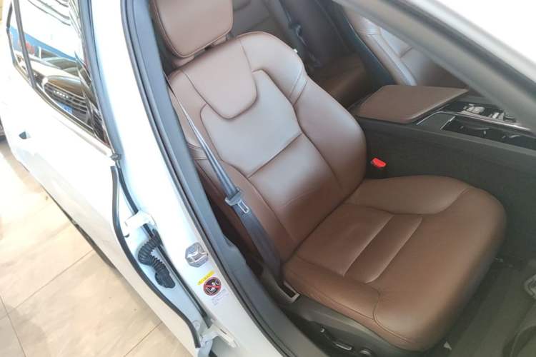 Used Volvo S60 2020 T4 Zhiyi Luxury Edition Right Front Seat
