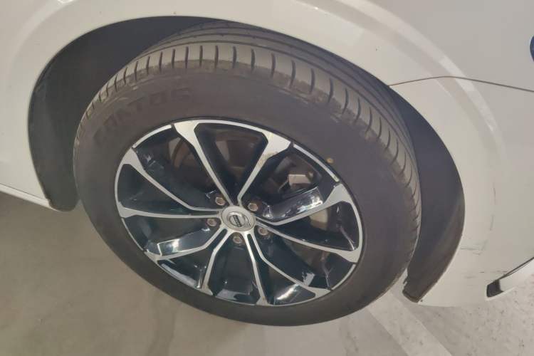 Used Volvo S60 2020 T4 Zhiyi Luxury Edition Right Front Wheel Hub