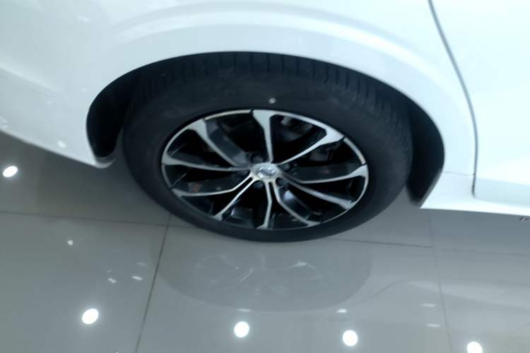 Used Volvo S60 2020 T4 Zhiyi Luxury Edition Right Rear Wheel Hub