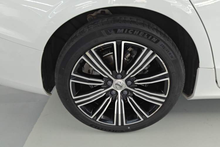 Used Volvo S60 2020 T4 Zhiyuan Luxury Edition Right Rear Wheel Hub
