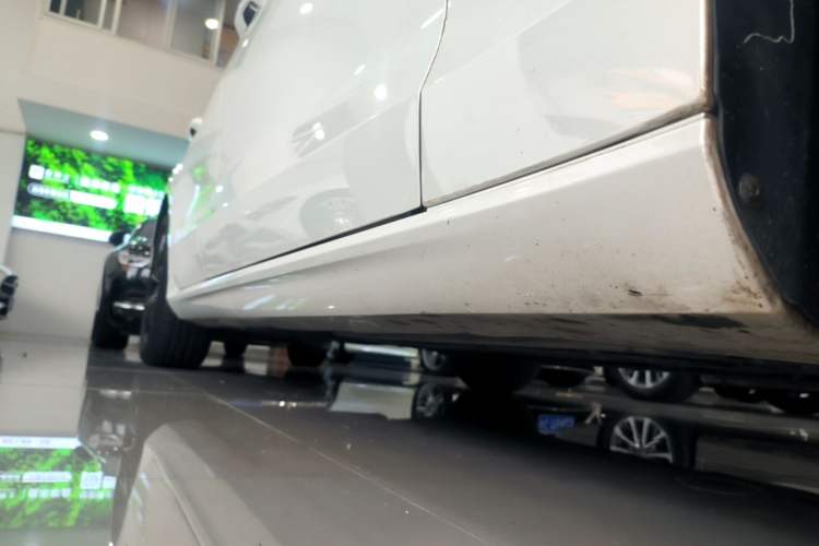 Used Volvo S60 2020 T4 Zhiyi Luxury Edition Right Side Sill