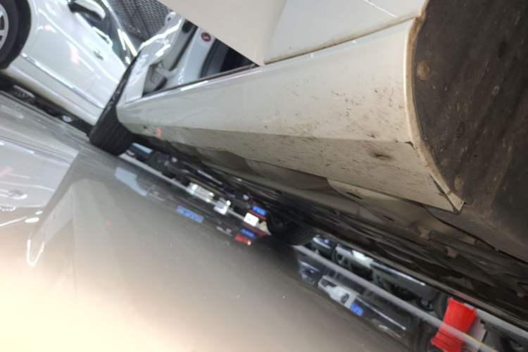 Used Volvo S60 2020 T4 Zhiyi Luxury Edition Right Side Sill