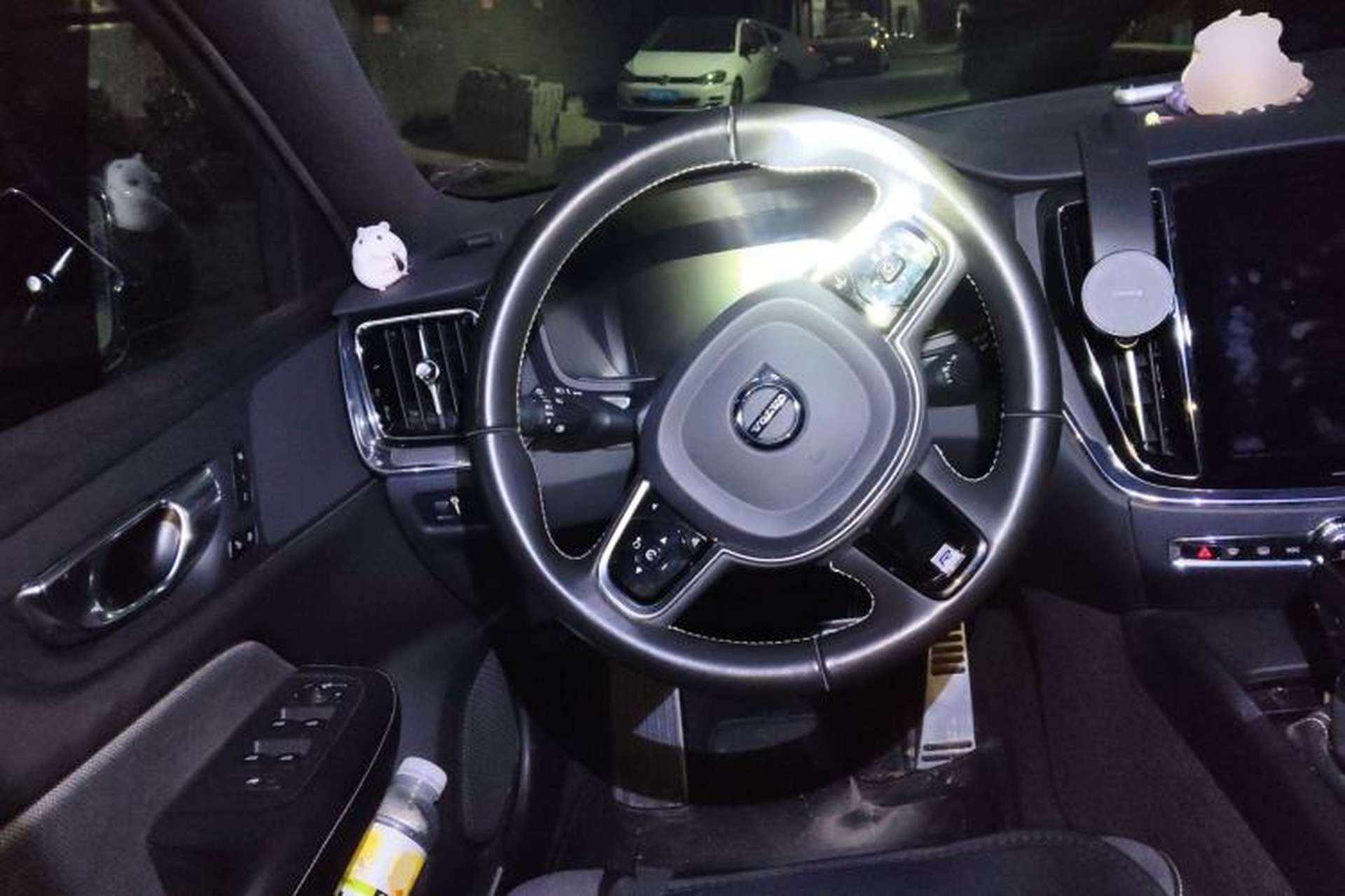 Used Volvo S60 2020 T4 Zhiyuan Sport Edition Steering Wheel