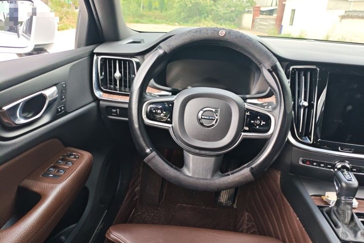 Used Volvo S60 2020 T4 Zhiyuan Luxury Edition Steering Wheel
