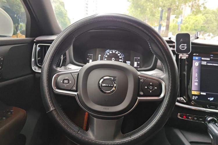 Used Volvo S60 2020 T4 Zhiyi Luxury Edition Steering Wheel